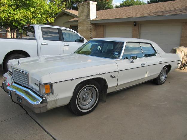 1975 Dodge Monaco Royal for: $4000