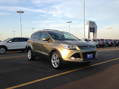 Ford : Escape Titanium  Ford Escape Titanium AWD 2.0 Ecoboost, Loaded with every option available!