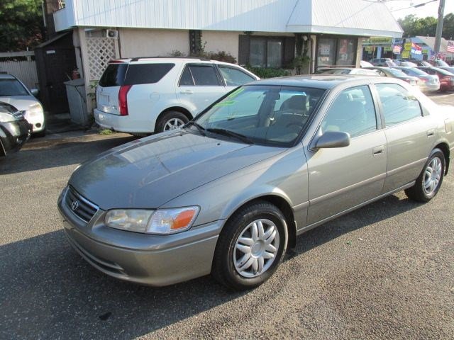 2001 Toyota Camry LE Patchogue, NY