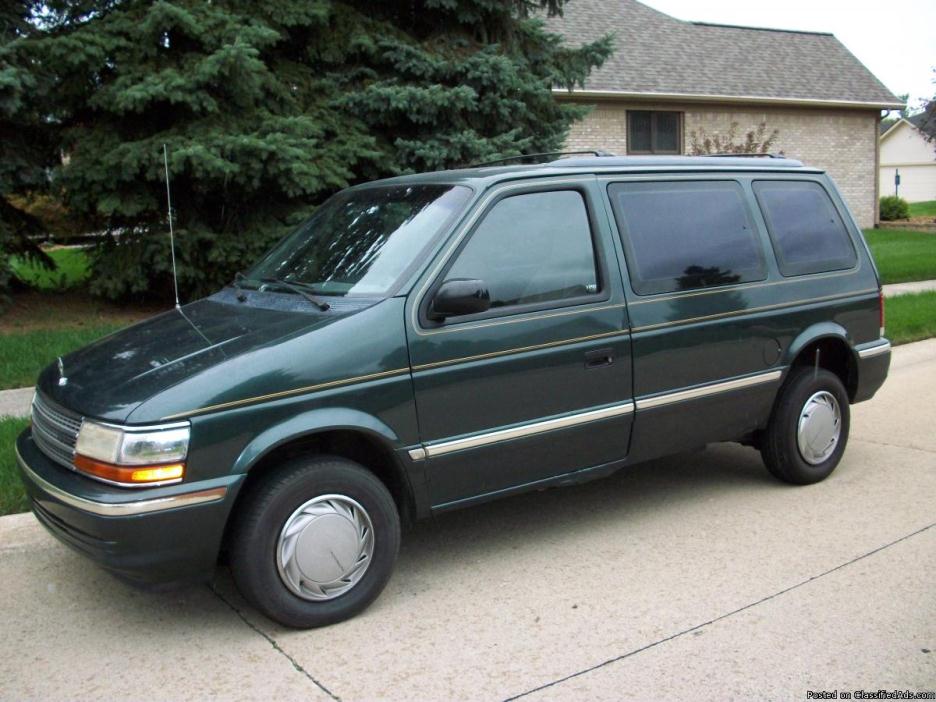 1993 Plymouth Voyager