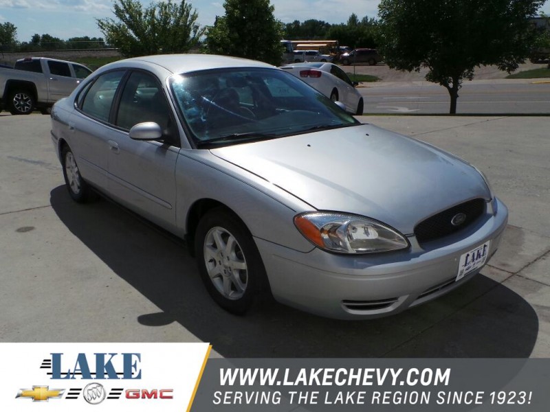 2007 Ford Taurus 4dr Sdn SEL