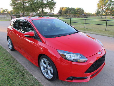 Ford : Focus 2013 ford focus st hatchback turbo navagation in sync six speed sun roof