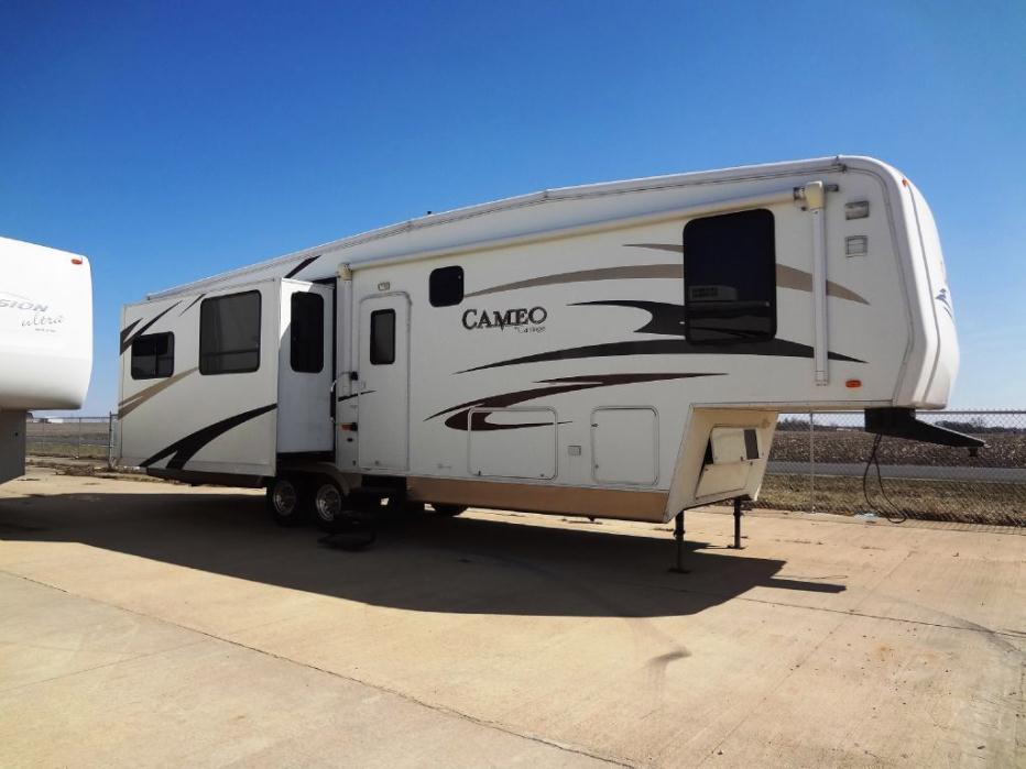 2010 Carriage Cameo 35 SB3