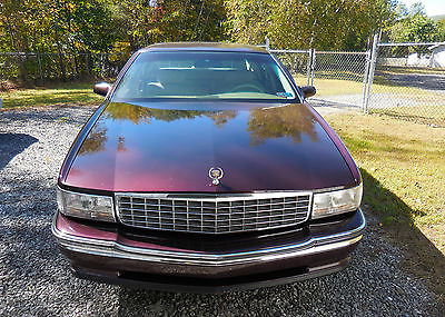 Cadillac : DeVille Base Sedan 4-Door 1994 sedan deville 4.9 ci v 8