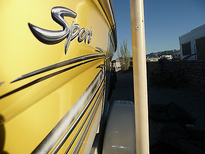 EXCELLENT condition 2004 Sea Ray Sport 185