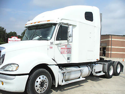 Other Makes 2002 freightliner columbia 120 cl 12064 st