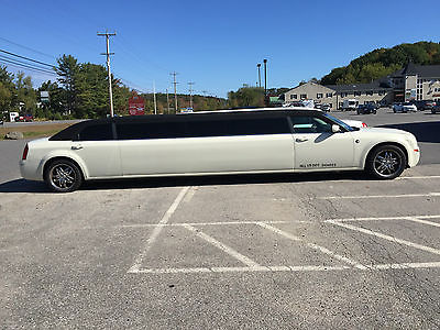 Limo, cream, Chrysler, 300, seats 10,  Limousine, used, interior grey