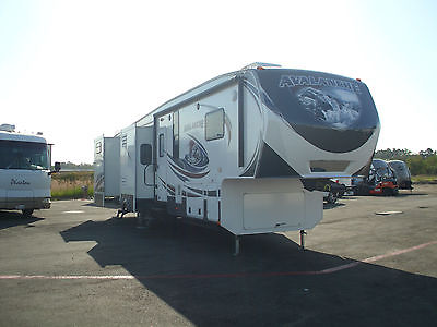 2014 Keystone Avalanche 361TG Fifth Wheel. Loaded! NO REASONABLE OFFER REFUSED!!