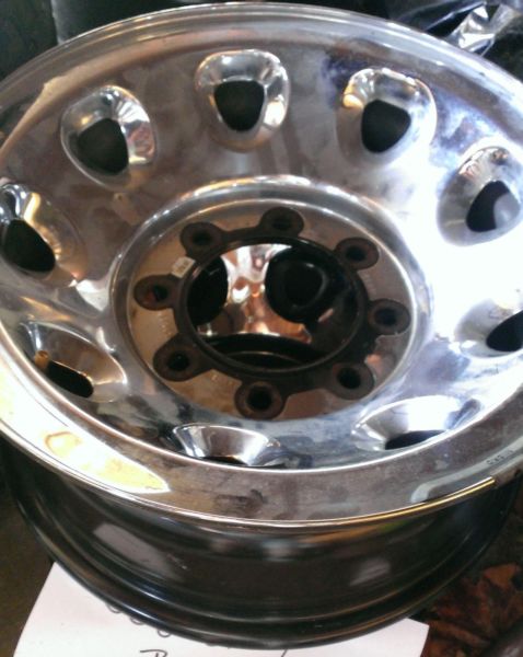 Set of 4 chrome ford superduty wheels, 1