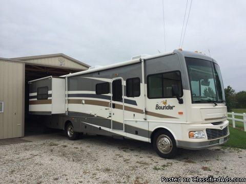 2006 Bounder by Fleetwood