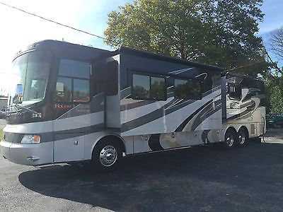 2011 Holiday Rambler Endeavor 42PAQ, 1.5 bath, quad Slide 5,700 miles, NO Pets