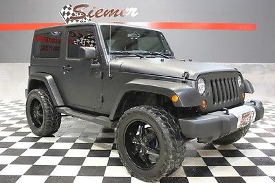Jeep : Wrangler Sahara line-x , custom,lifted,