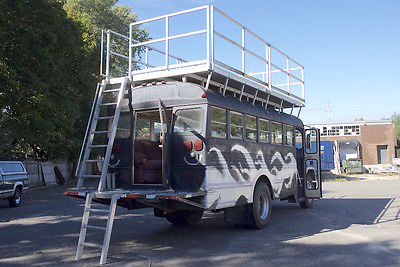 International Harvester : Other bus - school bus - motorhome conversion 1983 international harvester skoolie motorhome conversion man cave party bus