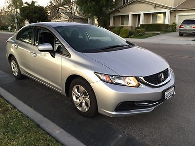 Honda : Civic LX 2014 honda civic 4 dr lx only 8900 miles