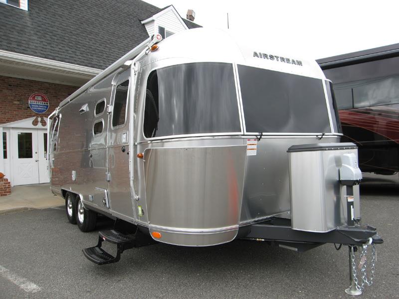 2016 Airstream International Signature 25B - Oyster Ult