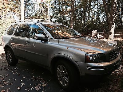 Volvo : XC90 V8 Great condition, AWD/4WD, rear DVDs, All PWR, sunroof, leather, 3rd row, ABS