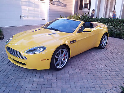 Aston Martin : Vantage Roadster *AMAZING* Aston Martin Vantage Convertible - Sunburst Yellow / Obsidian *LOADED*