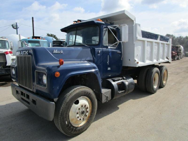 1981 Mack T686st