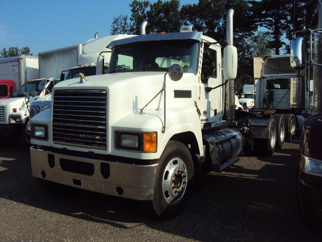 2012 Mack Pinnacle Chu613