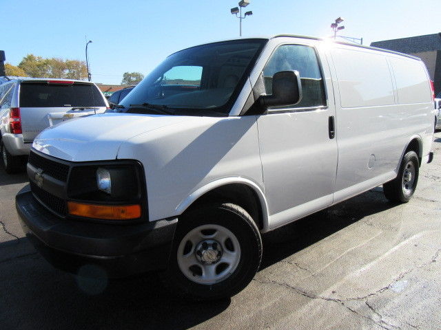 Chevrolet : Express RWD 1500 135 White 1500 LS Cargo Van 58k Miles Ex Fed Govt Well Maintained
