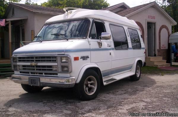 1991 Chevrolet C20 Custom Van