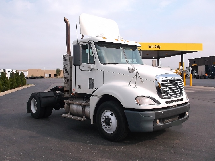 2010 Freightliner Cl12042st-Columbia 120