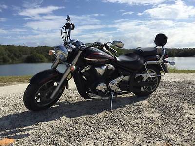Yamaha : V Star EXCELLENT CONDITION YAMAHA VSTAR 1300 THAT HAS LOW MILEAGE
