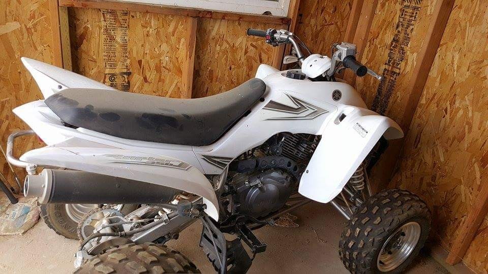 2016 Yamaha Kodiak 700 EPS Red