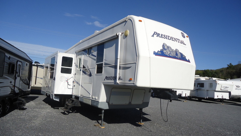 2004 Holiday Rambler Presidential 32SKQ