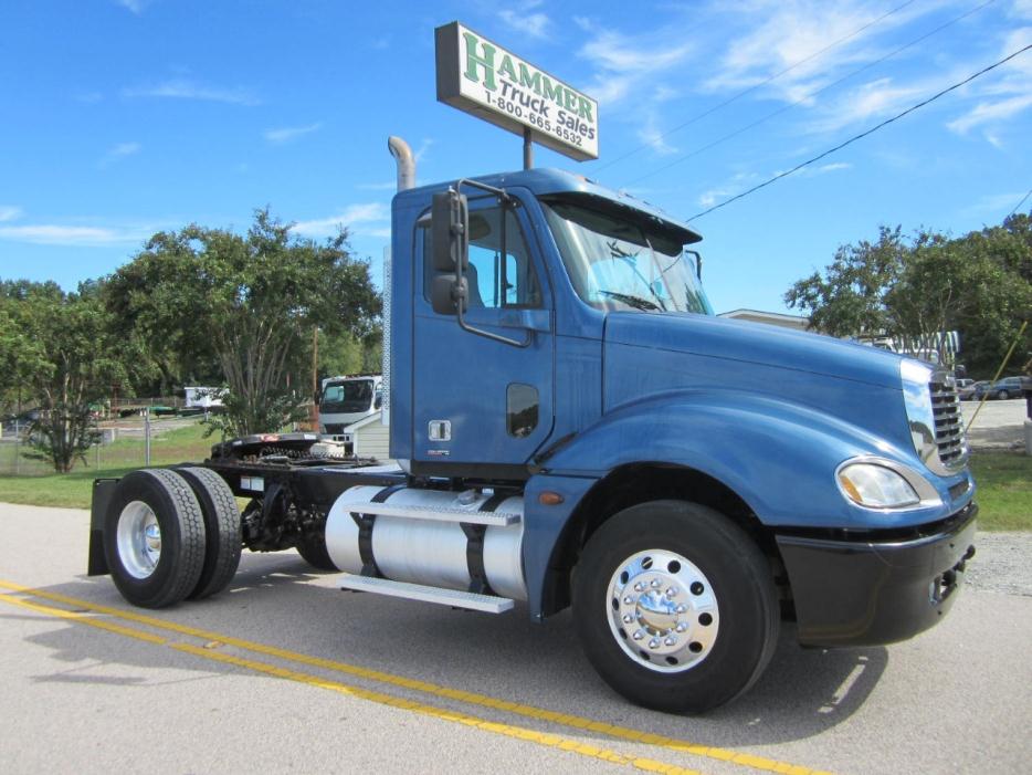 2006 Freightliner Columbia Cl12042st