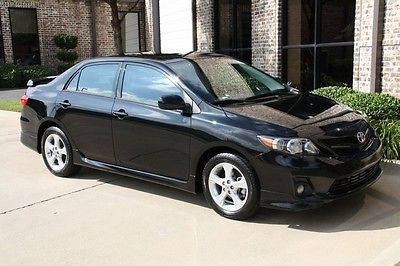 Toyota : Corolla S Sedan Black Sand Pearl Automatic Bluetooth Hands Free System Rear Spoiler One Owner!!