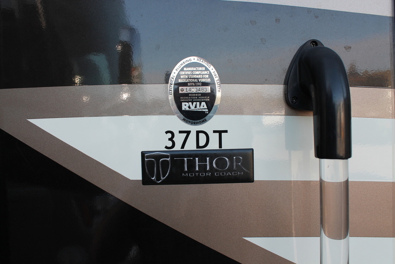 2016 Thor Motor Coach VEGAS 25.2