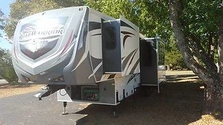 2013 Heartland RV Road Warrior 36ft Fifth Wheel Toy Hauler, 2 Slide Outs!
