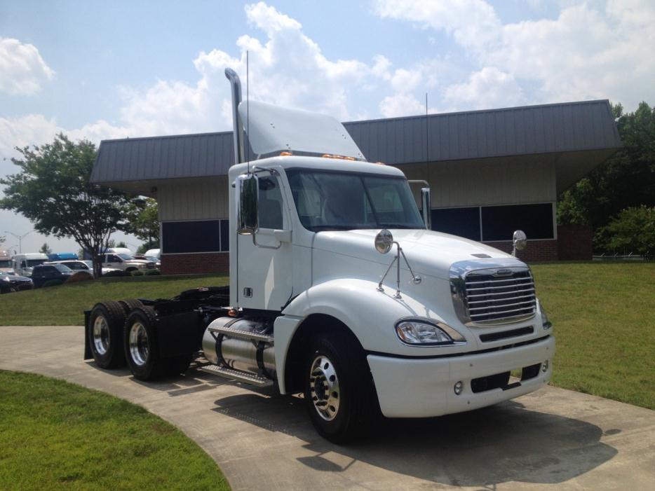 2016 Freightliner Columbia Cl12064st