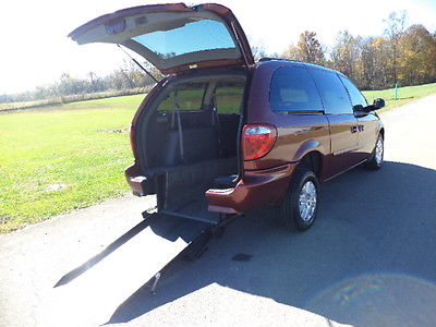 Chrysler : Town & Country touring 2007 chrysler town country touring handicap wheelchair van rear entry