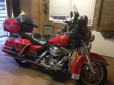 Harley-Davidson : Touring Red Police Special Ultimate classic