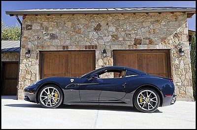 Ferrari : California Base Convertible 2-Door Beautiful 2010 Ferrari in excellent condition!