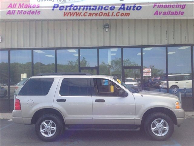 2005 Ford Explorer XLT Bohemia, NY