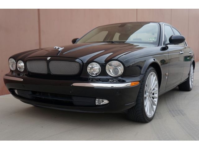 Jaguar : XJR SUPERCHARGED 06 jaguar xjr sedan 4.2 l v 8 supercharged accident free low miles fully loaded