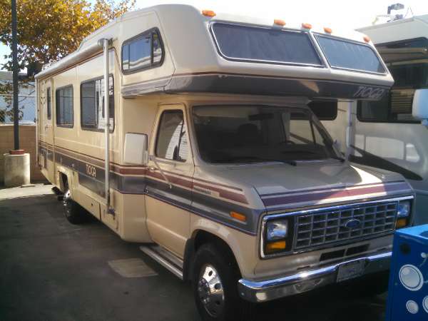 1999 Fleetwood Discovery 37V