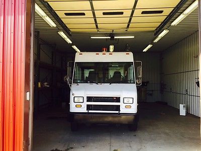 Other Makes : MT45 Chassis M 2003 freightliner walk in step van 5.9 cummins engine only 5 900 miles