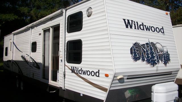 2006 Forest River Wildwood 38BH