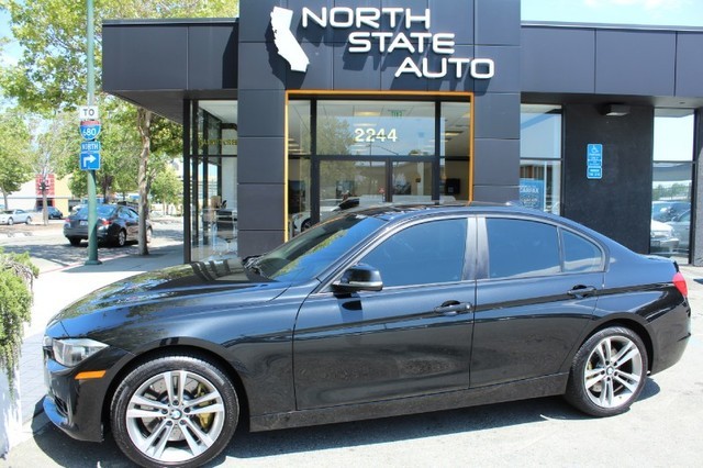 2013 BMW 3 Series 328i in great condition w/ Navigation & Leather Seats... 1.9% APR available!!!