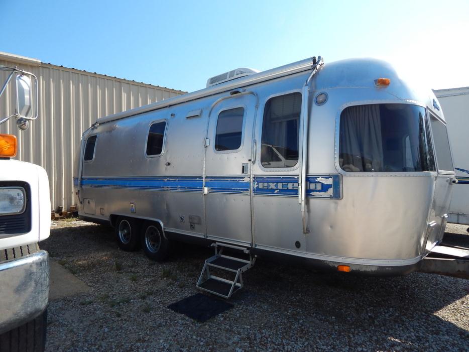 2016 Airstream Flying Cloud 19FC