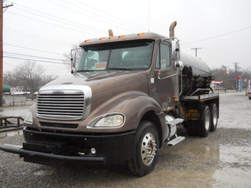 2004 Freightliner Cl12064st Columbia 120