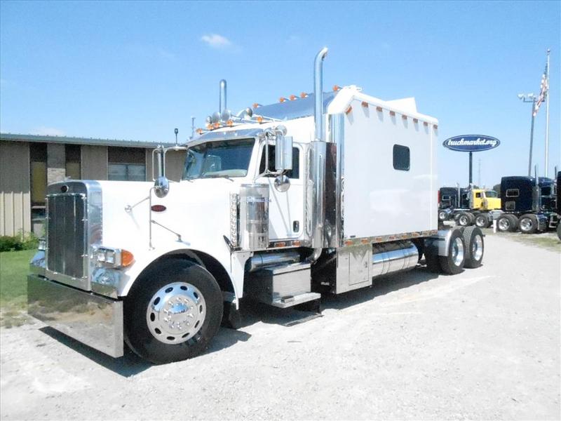 2005 Peterbilt 379 132