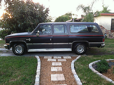 Chevrolet : Suburban Silverado Sport Utility 4-Door Classic 1986 Chevrolet C10 Suburban Silverado 5.7L - EXCELLENT CONDITION