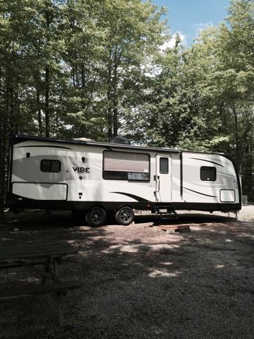 2015 Forest River Vibe 32'