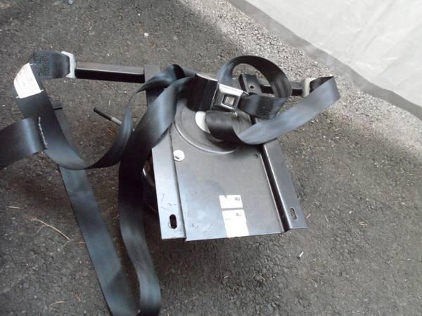 SWIVEL RVCHAIR STANDS WITH BELTS