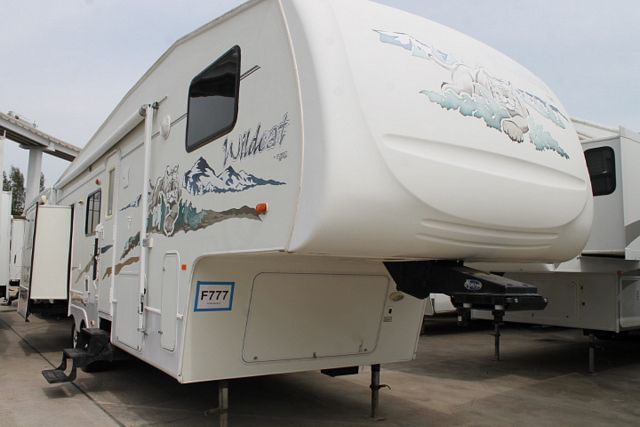 2005 Forest River Wildcat 30LSWB